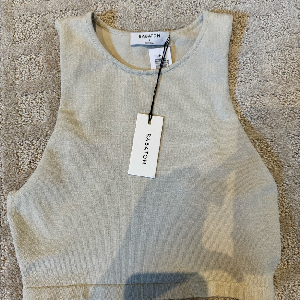 BNWT aritzia Bavarian sculpt knit racer crop size small pearl